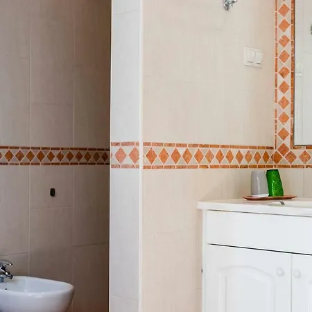 Apartmán Stunning 3 Bed With Pool