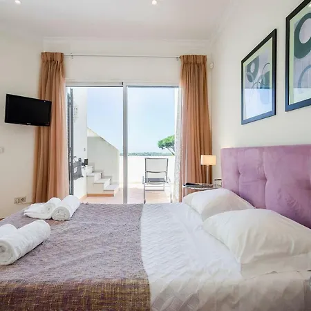 Stunning 3 Bed With Pool Apartmán Vale do Lobo