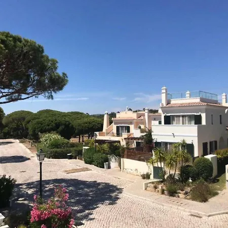 Appartement Stunning 3 Bed With Pool