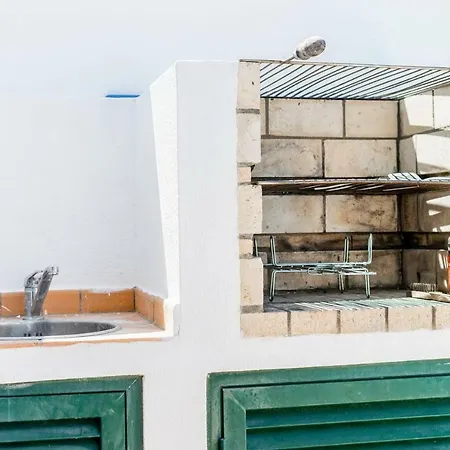 Appartement Stunning 3 Bed With Pool *