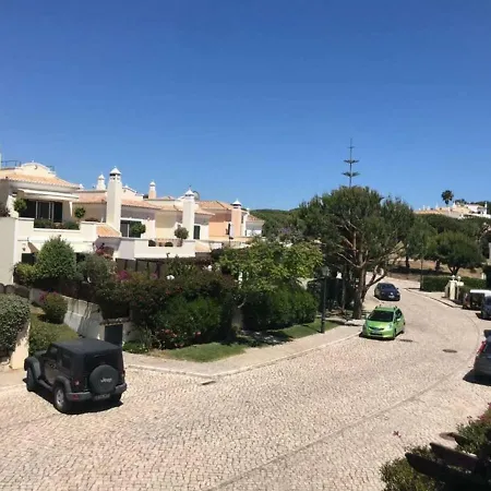 Stunning 3 Bed With Pool *