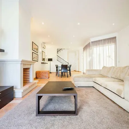 Stunning 3 Bed With Pool Appartement Vale do Lobo