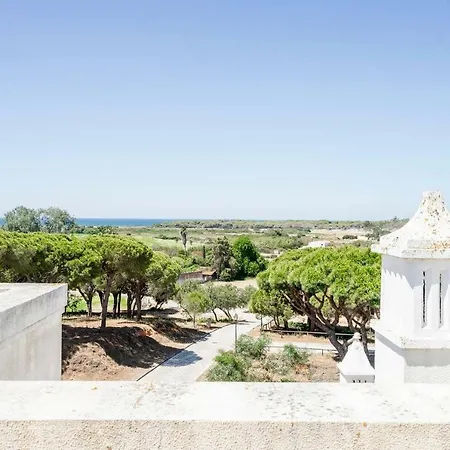 Stunning 3 Bed With Pool Appartement *